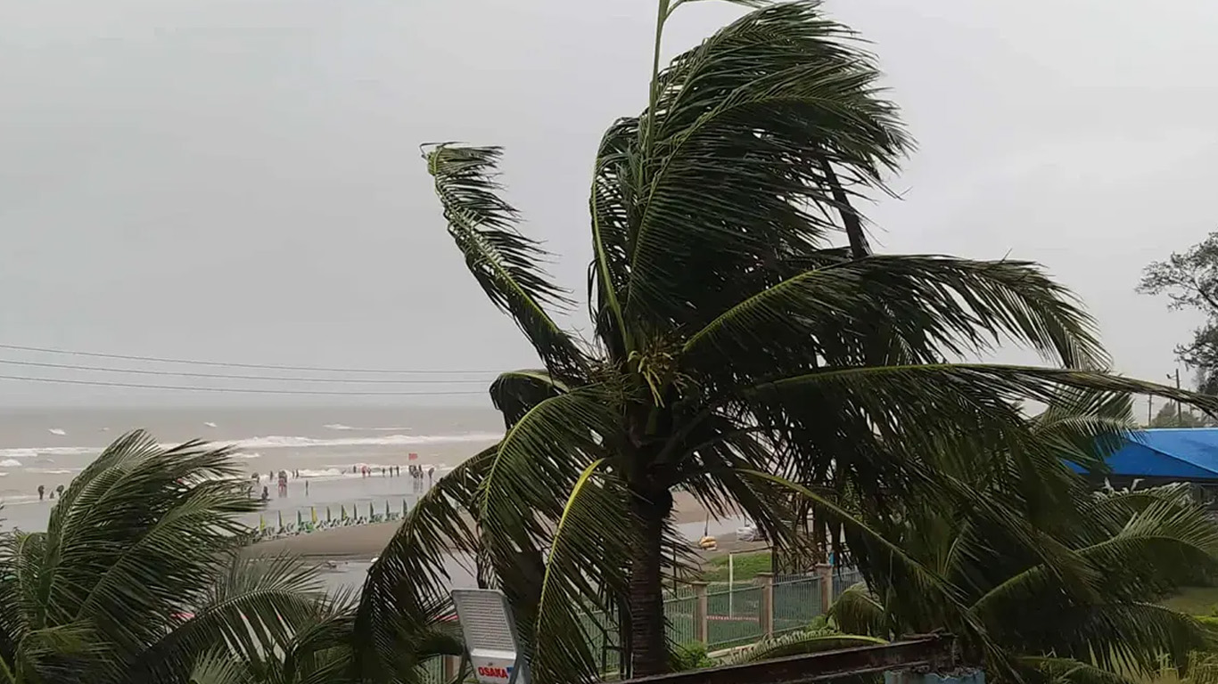 দুপুরের মধ্যে ৭ জেলায় হতে পারে বজ্রবৃষ্টি, সতর্কবার্তা